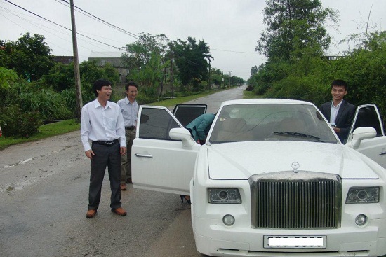 Chàng sinh viên ‘chế’ xe Rolls-Royce Phantom