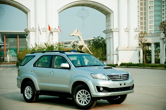 Toyota Việt Nam tăng giá Fortuner và Innova mới