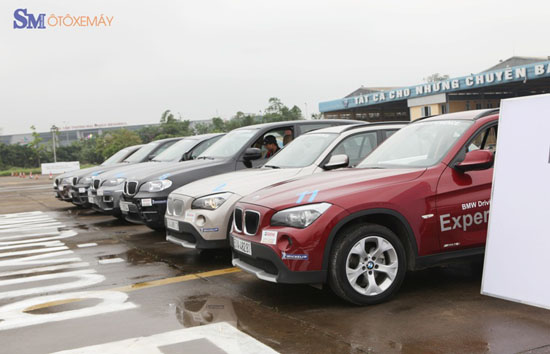 Học xử lý tình huống nguy hiểm trên xe BMW