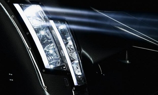 Audi và BMW khởi đầu cuộc đua đèn laser