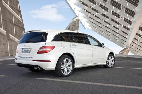 Mercedes dừng bán R-Class tại Mỹ vì ế