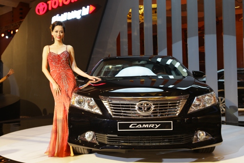 Camry mới tại Việt Nam thay đổi hoàn toàn từ cấu hình đến giá bán