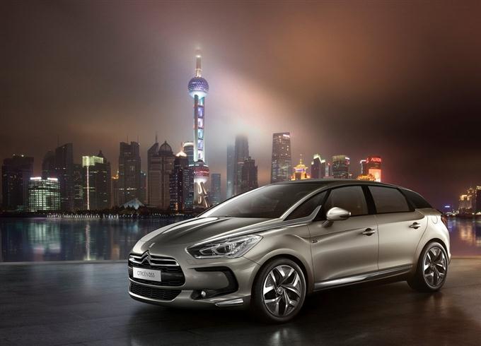 Tân Tổng thống Pháp chọn Citroën hybrid làm xe chính thức