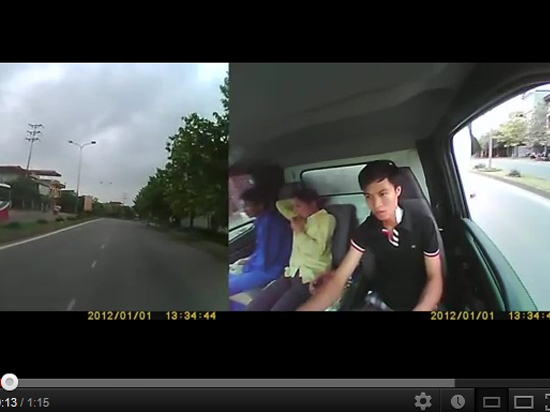 Clip xe tải lật nhào 