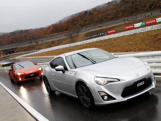 Đến lượt Toyota 86 dính lỗi