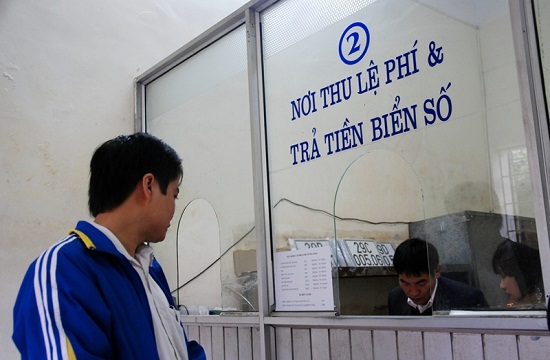 Thủ tục sang tên xe cũ đã ‘dễ chịu’ hơn