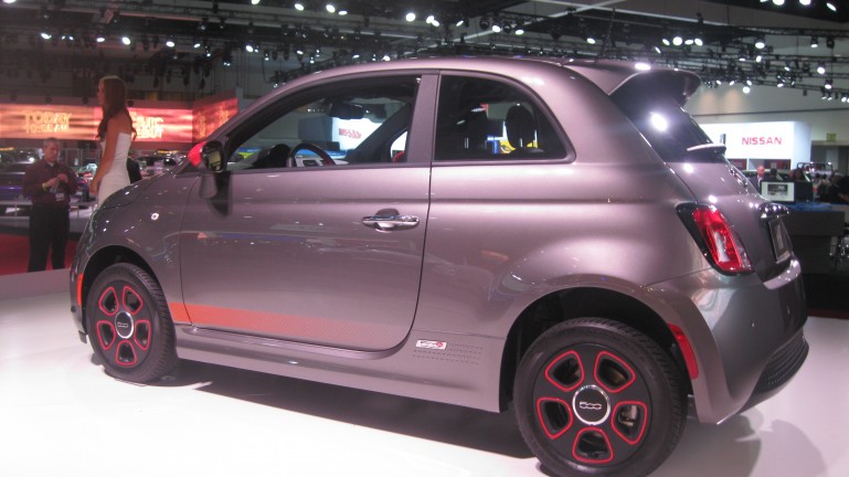 Xe điện nhỏ xinh Fiat 500E ra mắt