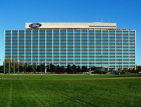 Standard & Poor's nâng triển vọng xếp hạng của Ford Motor lên ‘tích cực’