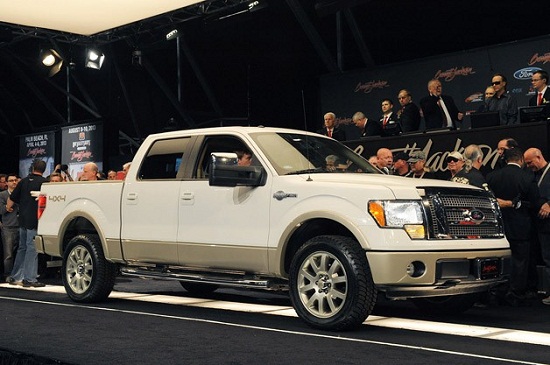 Xe Ford F-150 của cựu tổng thống Bush được bán với giá 300.000 USD