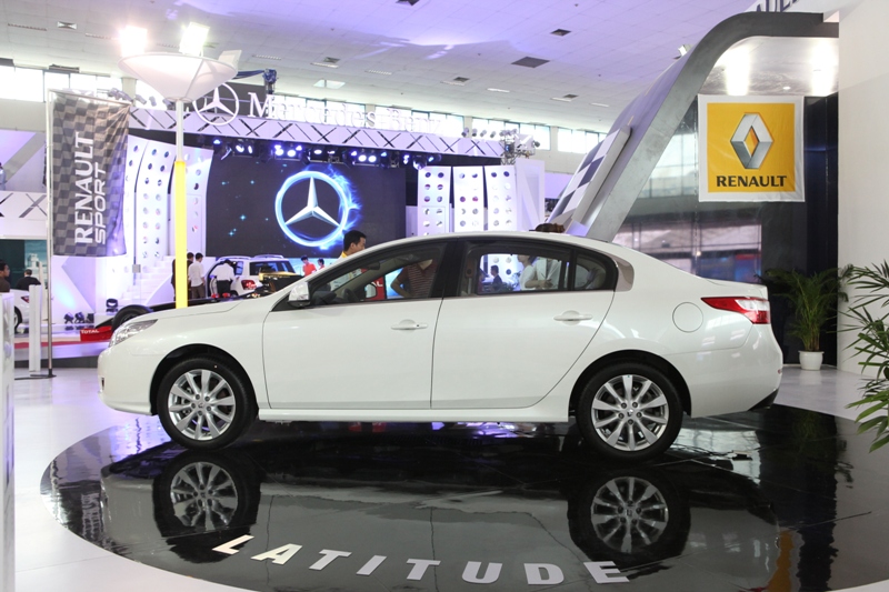 Renault giảm giá xe hơn 100 triệu ngay tại triển lãm ôtô