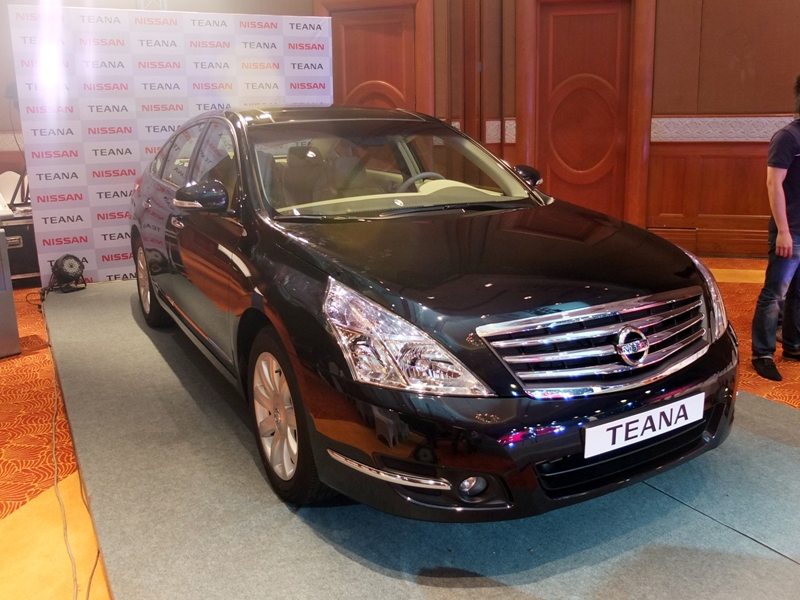 Nissan Teana chính hãng giá hơn 2,4 tỷ đồng