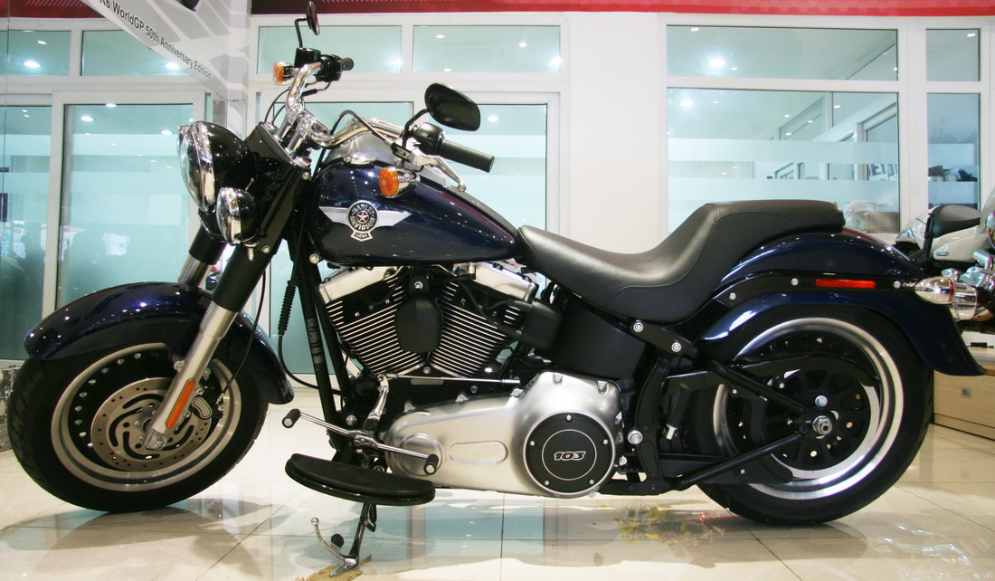 Harley Fat Boy 2012 vừa xuất hiện tại Sài Gòn giá 840 triệu đồng