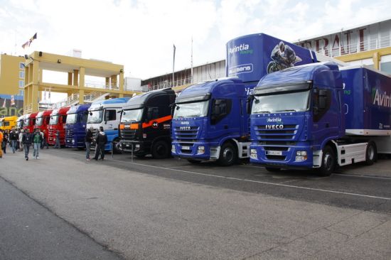 Xe tải trổ mã tại Valencia MotoGP