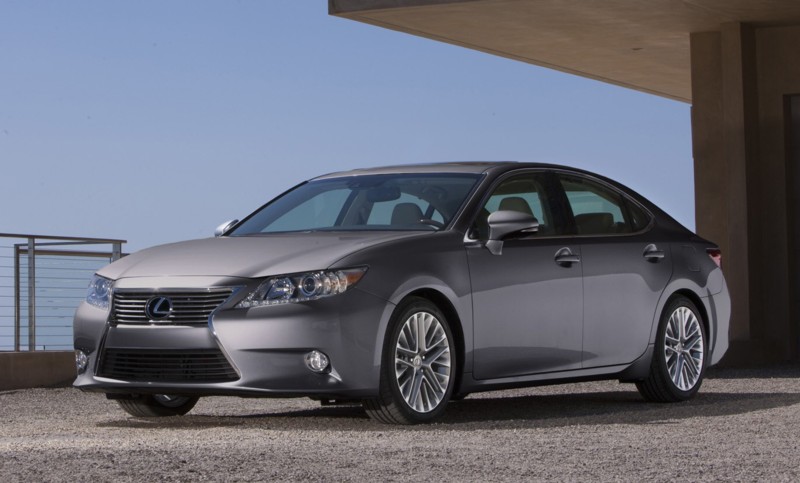 Toyota cố duy trì sản xuất xe Lexus tại Nhật