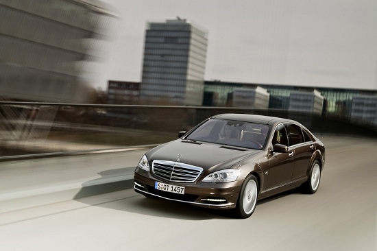 Xuất hiện xe Mercedes tiền tỷ trong lô hàng phế liệu nhập khẩu 