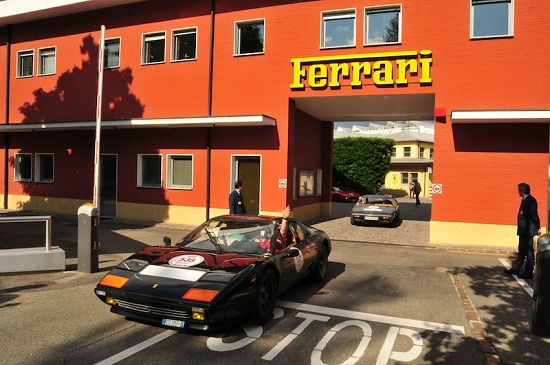 Ferrari và Lamborghini ngưng sản xuất vì động đất ở Ý