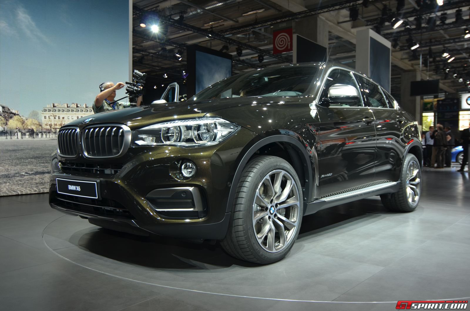 BMW tin tưởng vào phiên bản nâng cấp của X6