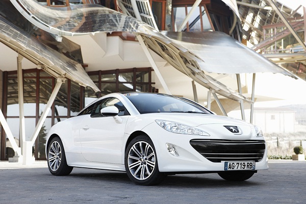 Peugeot RCZ giành giải “Xe Trung Đông của Năm”