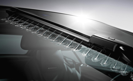 Gạt mưa tích hợp rửa kính của Mercedes