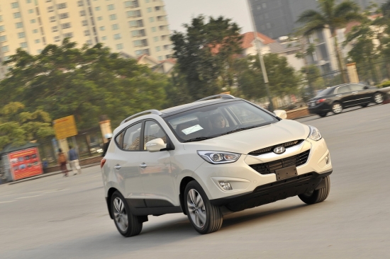 Hyundai Tucson 2014 ra mắt khách Việt với giá từ 935 triệu đồng