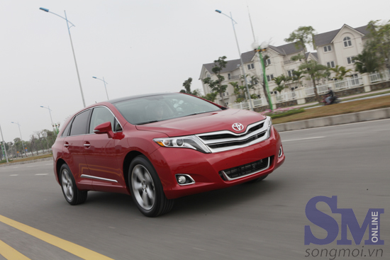 Toyota Venza 2014 ‘hàng lướt’ giá 2,7 tỷ đồng