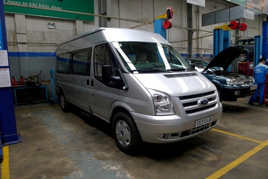 Ford Việt Nam thu hồi Transit vì gạt nước bị kẹt