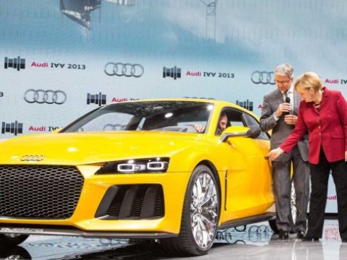 Bà Merkel thắng cử, Mercedes, Audi và BMW ‘thở phào’