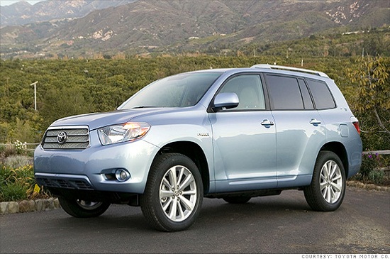 Thu hồi 370 nghìn xe Lexus và Highlander gặp lỗi chết máy đột ngột