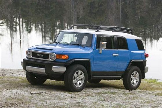 Toyota thu hồi 310.000 xe vì lỗi dây an toàn 
