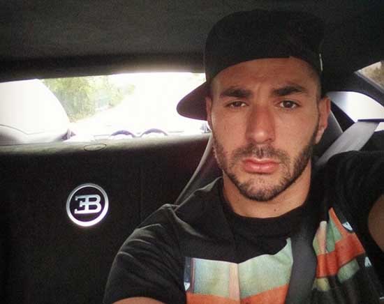 Benzema lái xe 2 triệu USD đến sân tập
