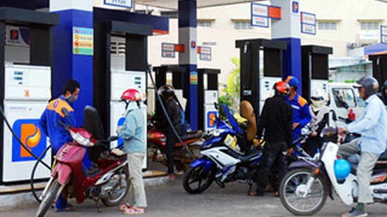 Xăng dầu giảm giá nhẹ