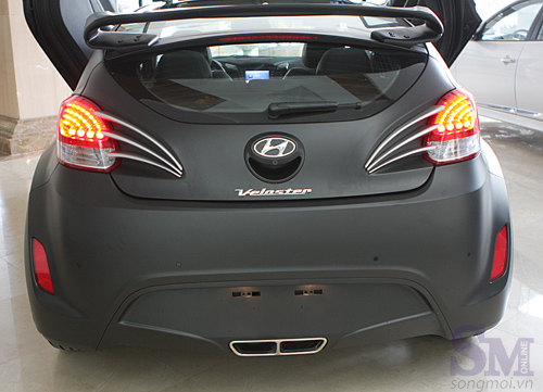 Hyundai Veloster phong cách “Người Dơi” tại Hà Nội 2 Hyundai Veloster phong cách “Người Dơi” tại Hà Nội 2