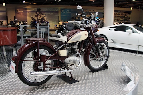 thăm quan bảo tàng xe yamaha_ảnh2