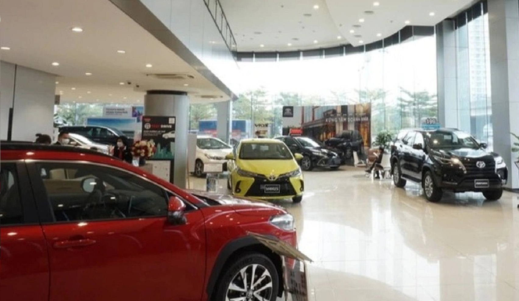 Thị trường ô tô Việt Nam ảm đạm khiến doanh nghiệp ngại nhập xe