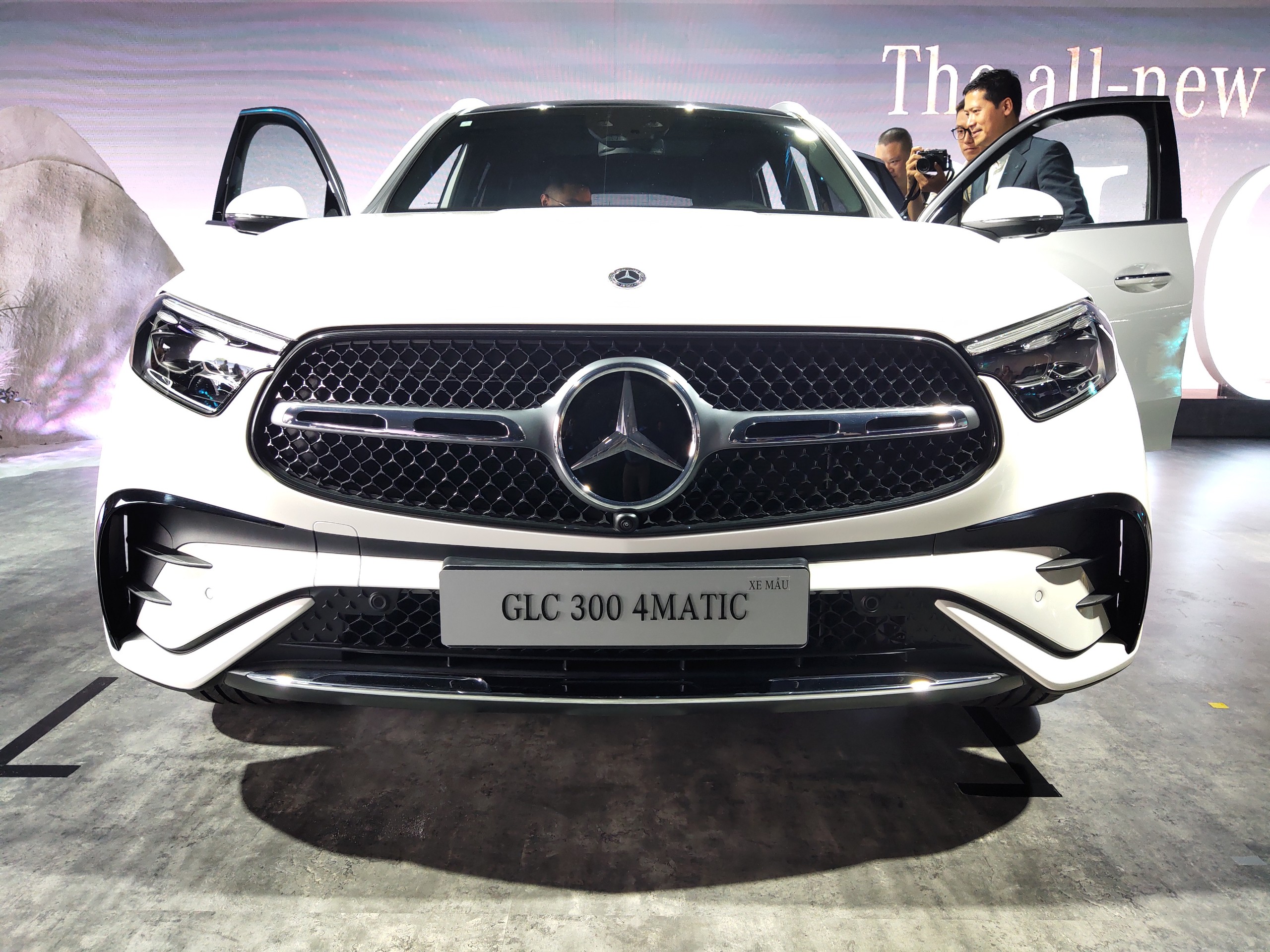 Cơ hội nào cho Mercedes-Benz GLC 300 4MATIC hoàn toàn mới 2023 tại Việt Nam