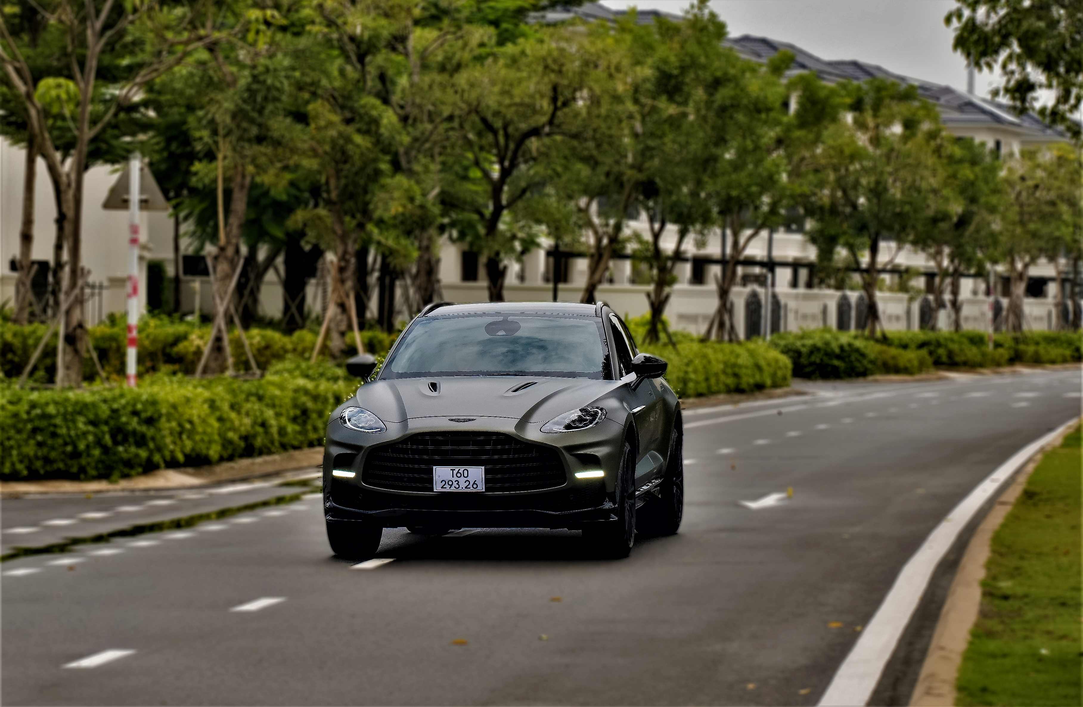 Ưu nhược điểm của siêu SUV Aston Martin DBX 707 giá 21,2 tỷ tại Việt Nam