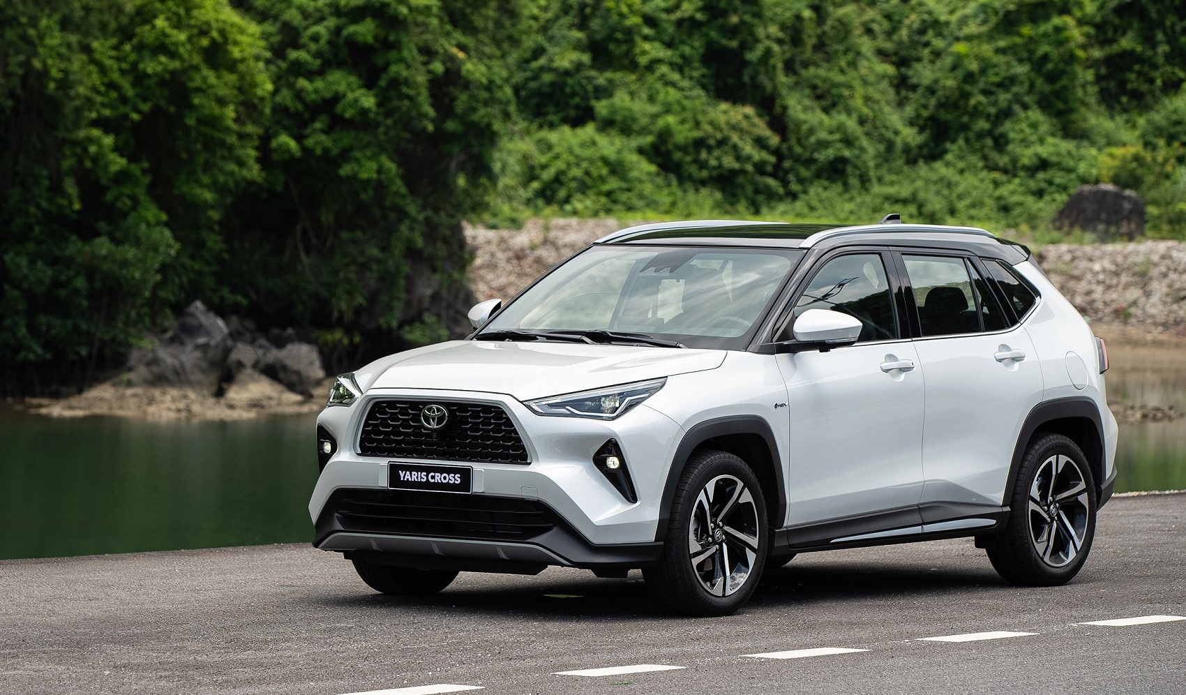 SUV đô thị tiếp đà tăng, Toyota Yaris Cross vượt KIA Seltos