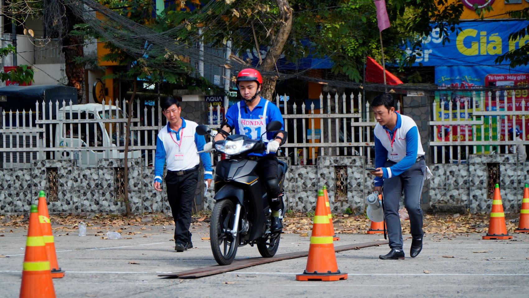 Hoạt động đào tạo An toàn giao thông xuất sắc giúp các HEAD được tuyên dương