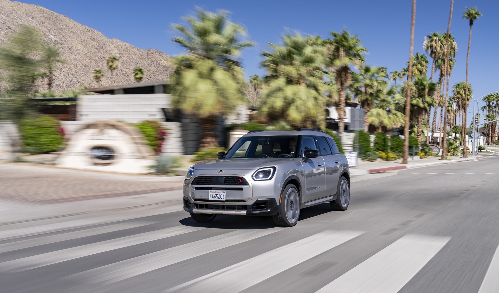 MINI Countryman thế hệ mới ra mắt người dùng tại Việt Nam