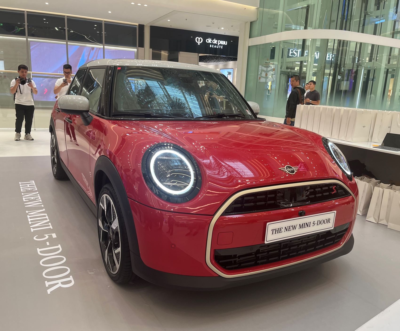 MINI thế hệ mới ra mắt MINI 3-Cửa và MINI 5-Cửa tại thị trường Việt Nam