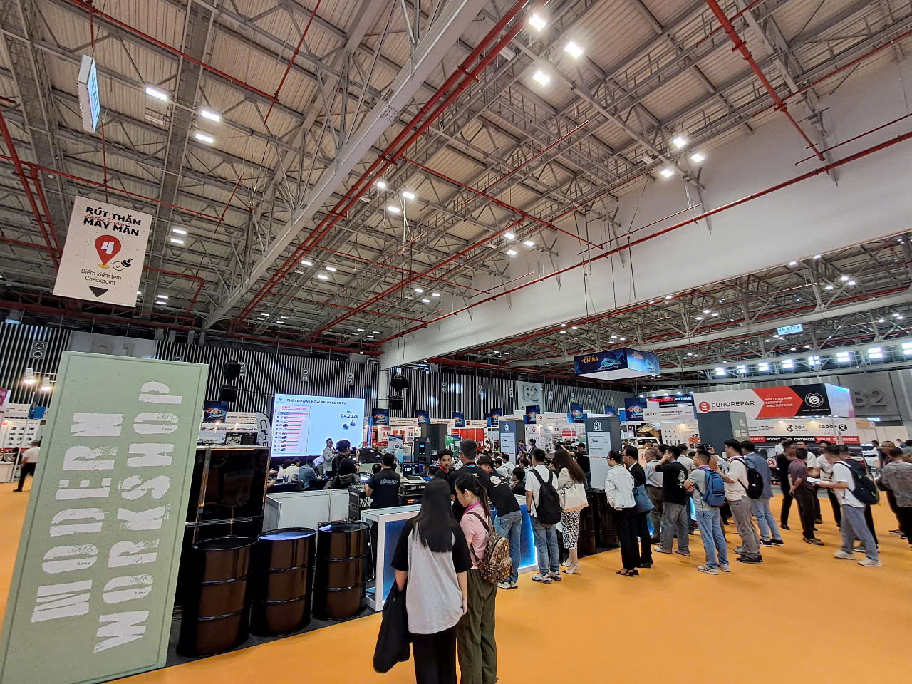 Chùm ảnh triển lãm ôtô Automechanika 2025 vừa mở cửa tại TP.HCM