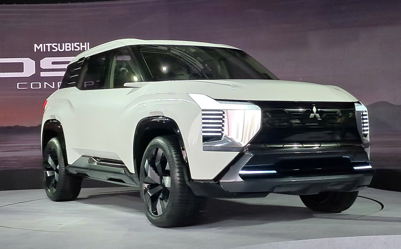 Chi tiết SUV 7 chỗ Mitsubishi DST Concept 2025 vừa ra mắt tại Việt Nam