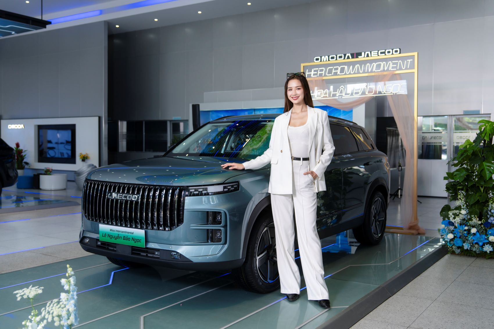 J7 PHEV đã chính thức được bàn giao cho đại sứ thương hiệu - Hoa hậu Bảo Ngọc