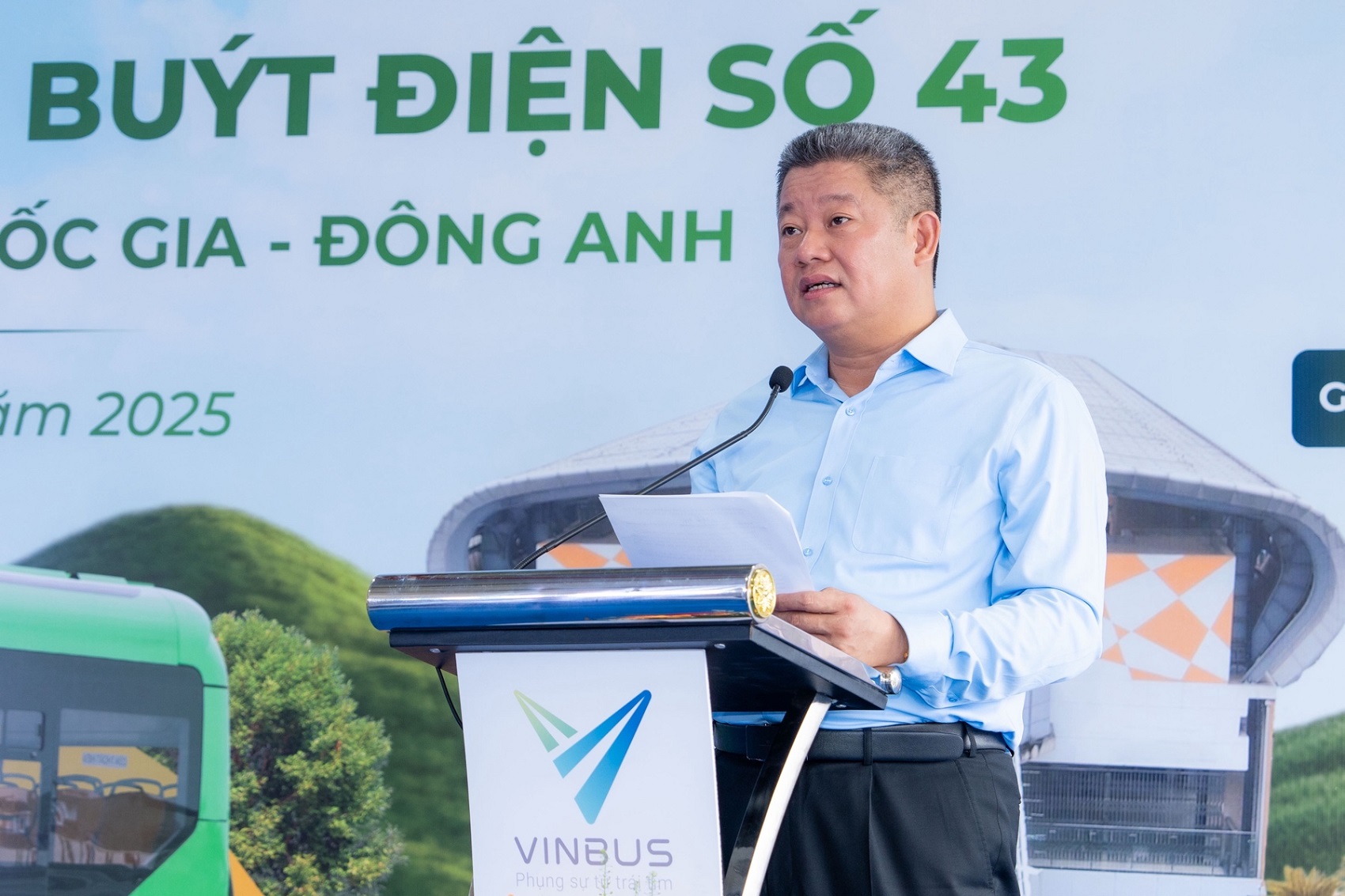 VinBus khai trương tuyến buýt điện 43 kết nối nội thành với Đông Anh