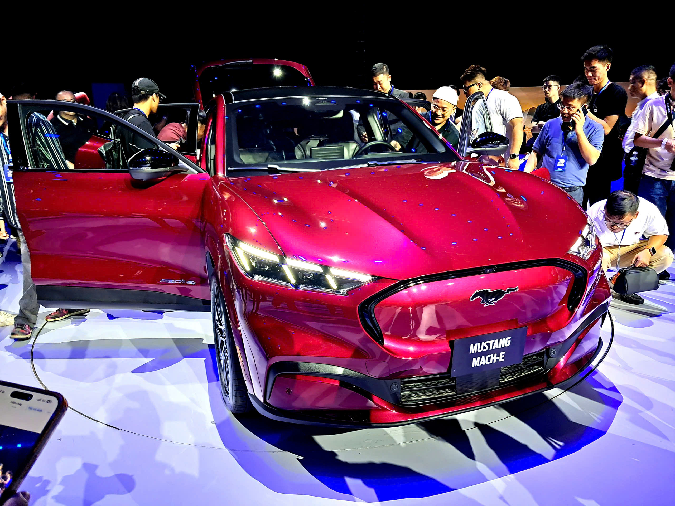 Chi tiết xe điện Ford Mustang Mach-E 2025 giá 2,6 tỷ vừa ra mắt tại Hà Nội