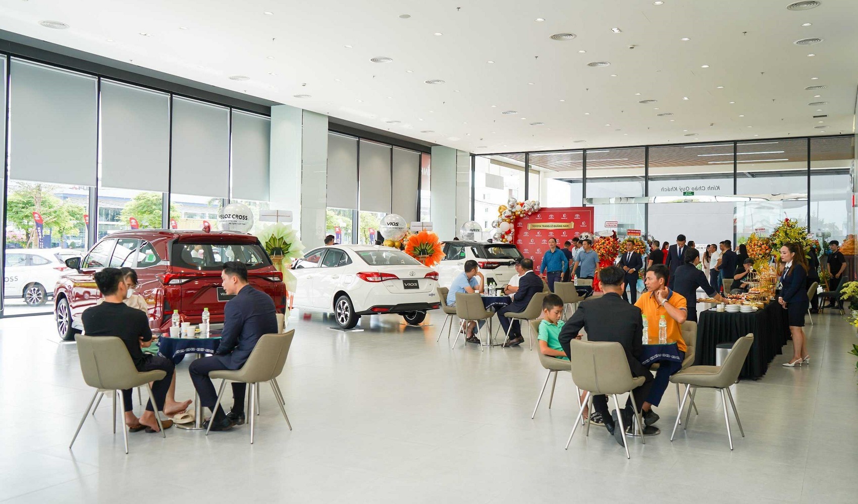 Thị trường ô tô Việt Nam sôi động khi bước vào mùa mua sắm cuối năm