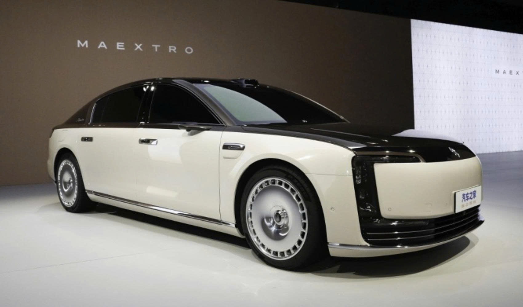 Sức ép từ Maextro S800 buộc Porsche, BMW, Mercedes phải thay đổi chiến lược