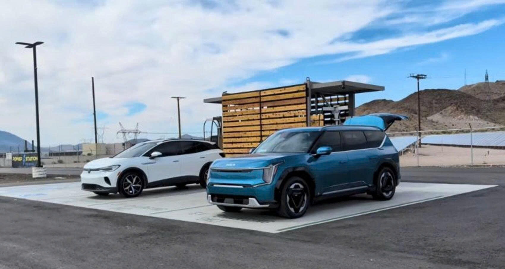 Start-up Mỹ ra mắt trạm sạc xe điện "3 không": Không lưới điện, không ứng dụng, không thu phí người dùng