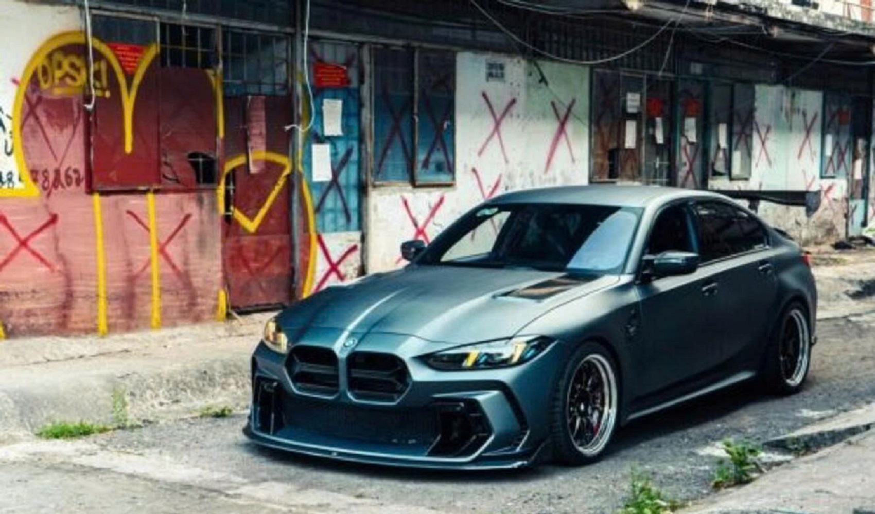 BMW 330i nâng cấp bodykit ADRO VERSION2: Từ sedan phổ thông thành xe hiệu năng cao cực chiến