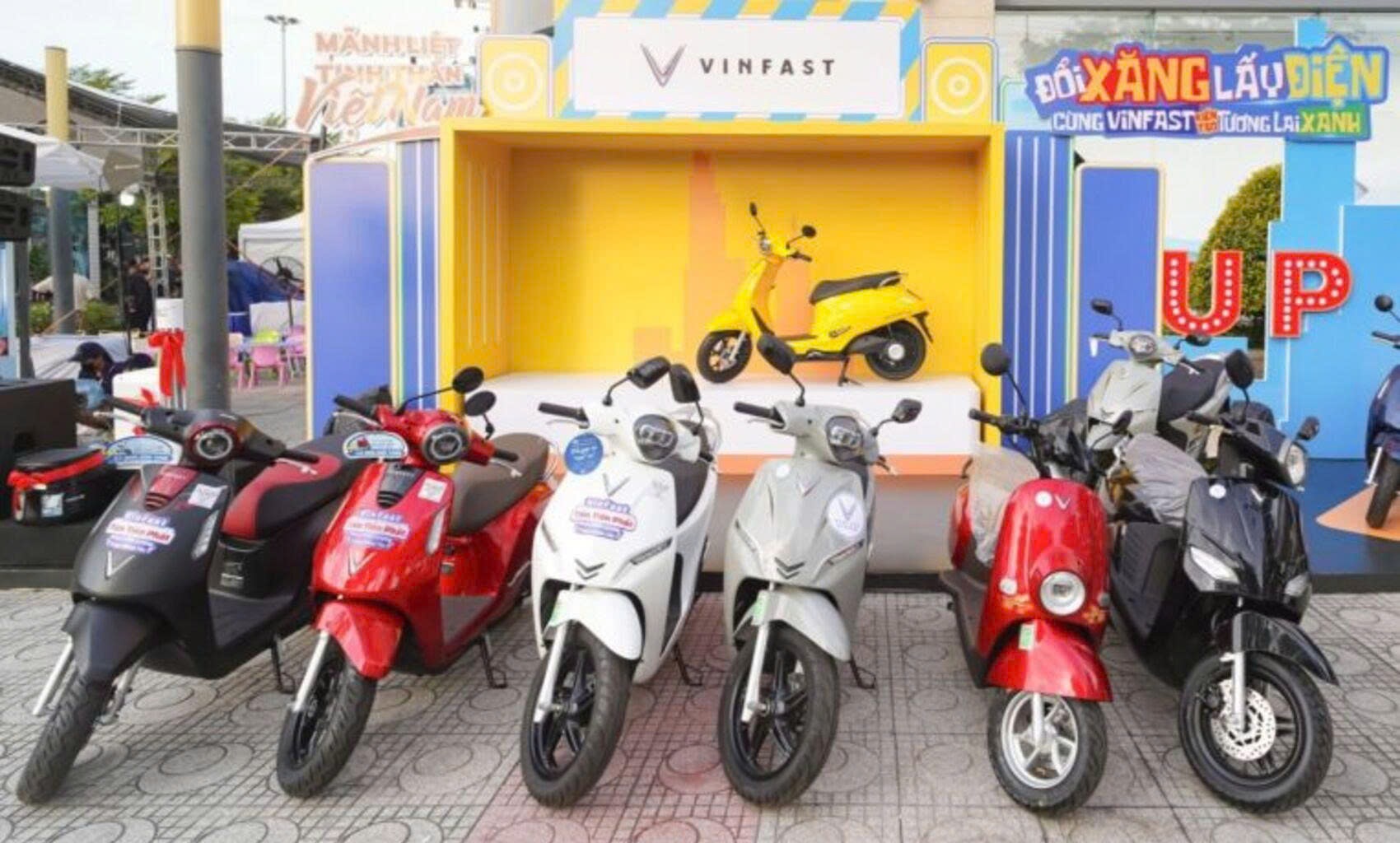 Chuỗi sự kiện “Đổi xăng lấy điện” của VinFast phủ 6 điểm cầu, đưa xe máy điện tới gần hơn với người dùng